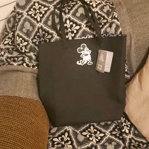NWT XL tote